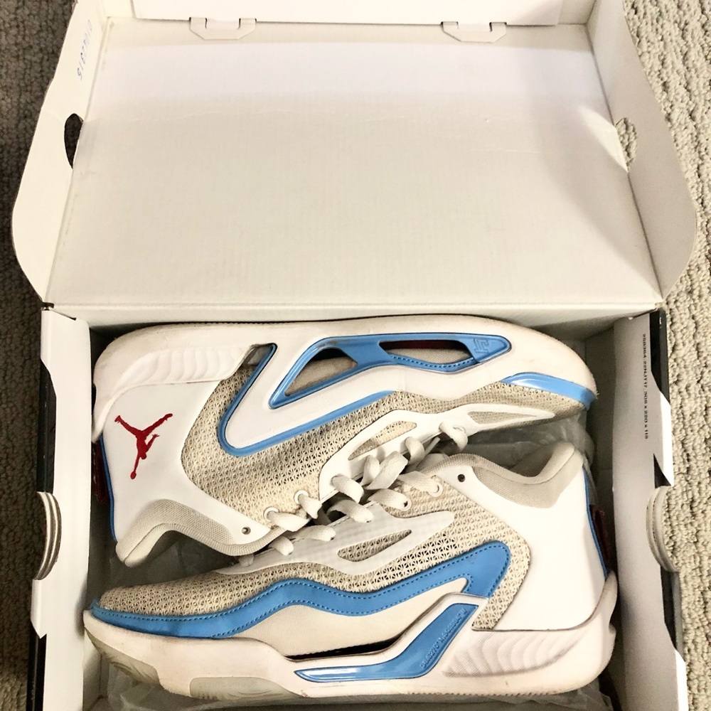 Jordan Tatum 1 Men’s Basketball Shoes, size 8